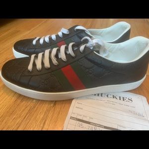 Brand new never worn Gucci sneakers size 11